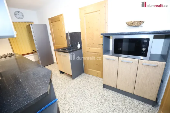 Prodej bytu 3+1, Cheb, Hradební, 52 m2