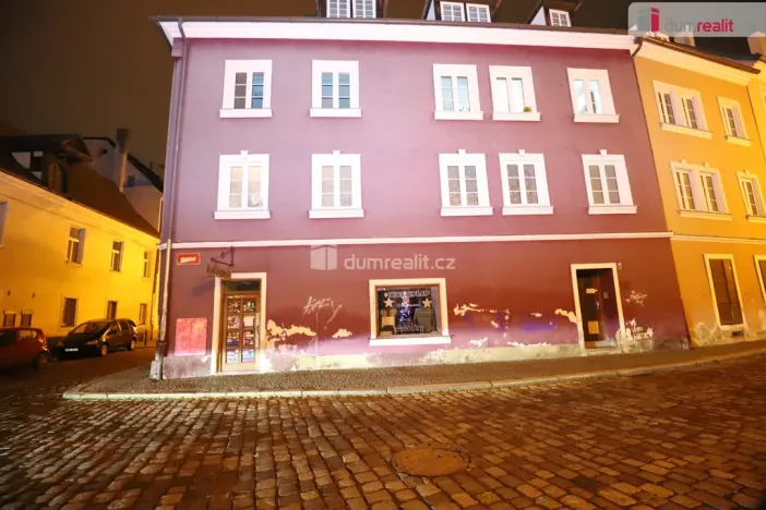 Prodej bytu 3+1, Cheb, Hradební, 52 m2