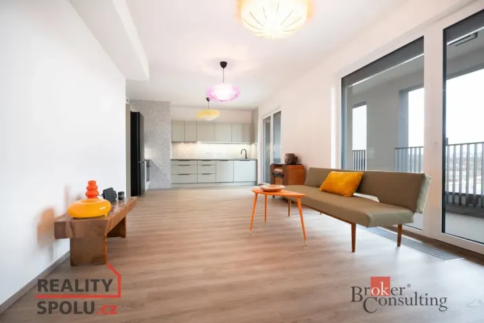 Pronájem bytu 2+kk, Praha - Hloubětín, Domalípova, 66 m2