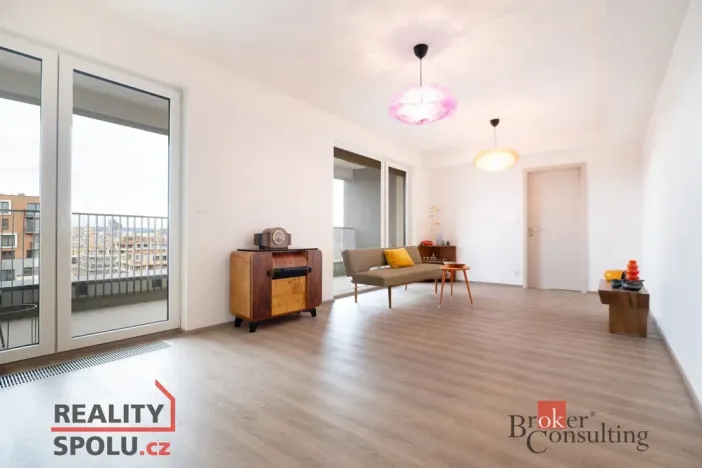 Pronájem bytu 2+kk, Praha - Hloubětín, Domalípova, 66 m2