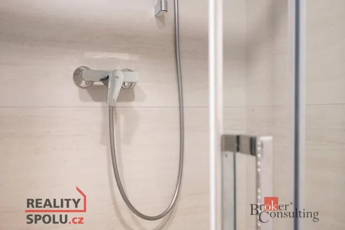 Pronájem bytu 2+kk, Praha - Hloubětín, Domalípova, 66 m2