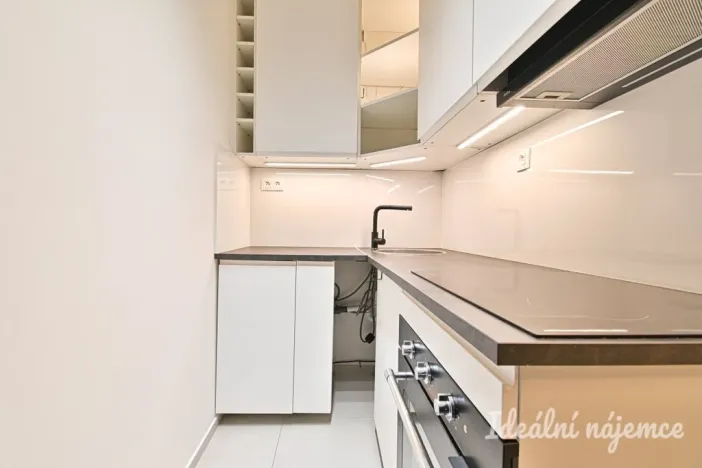 Pronájem bytu 1+1, Rosice, Na Vyhlídce, 24 m2