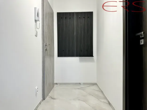 Pronájem bytu 2+kk, Jablonec nad Nisou - Mšeno nad Nisou, Mládí, 46 m2