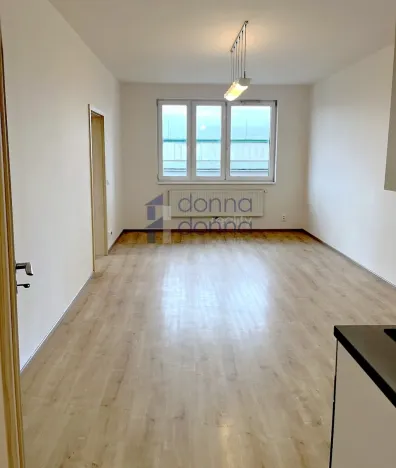 Pronájem bytu 2+kk, Praha, Freyova, 43 m2