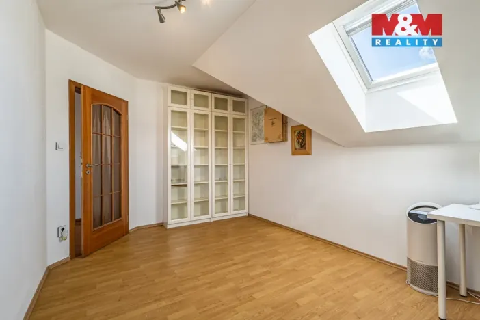 Prodej rodinného domu, Veltrusy, U Stadionu, 180 m2