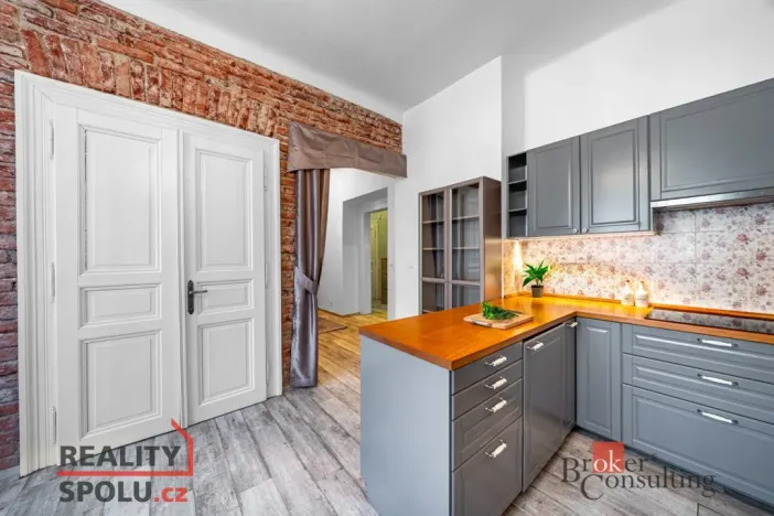 Prodej bytu 3+kk, Praha - Smíchov, Zborovská, 74 m2