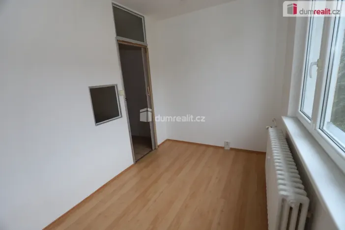 Prodej bytu 2+1, Hroznětín, Sídliště, 64 m2