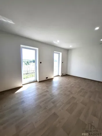 Pronájem bytu 1+kk, Znojmo, Šatovská, 31 m2