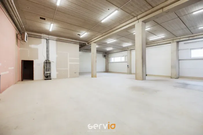 Pronájem skladu, Brno, Zaoralova, 549 m2