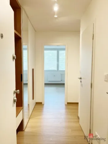 Pronájem bytu 2+kk, Praha - Kobylisy, Mirovická, 44 m2
