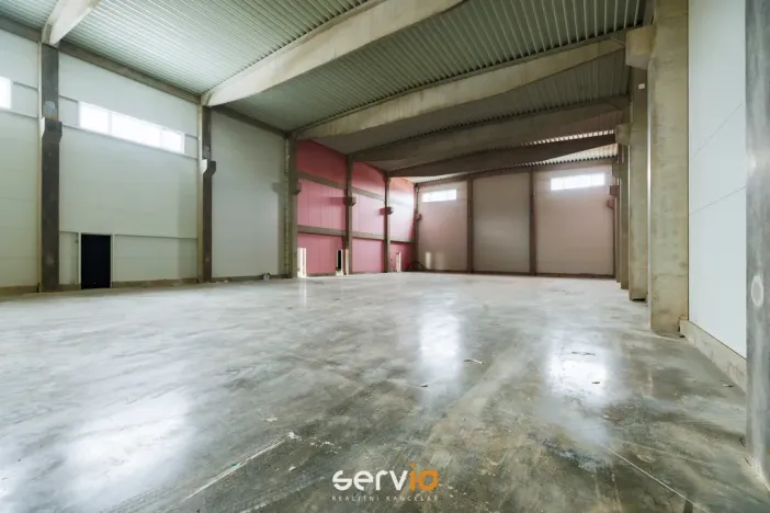 Pronájem skladu, Brno, Zaoralova, 1547 m2