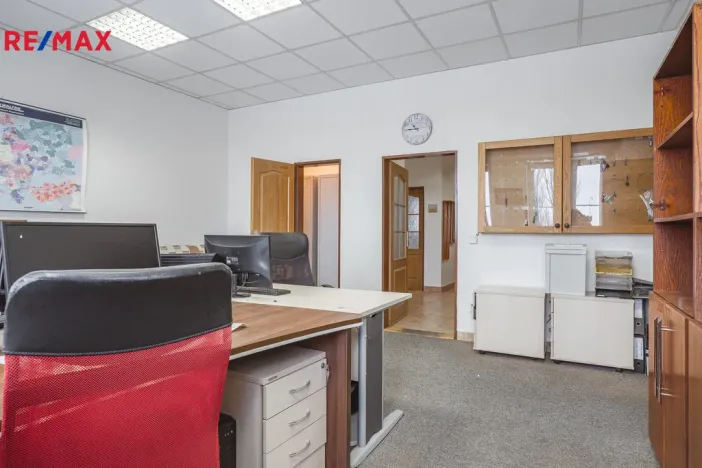 Prodej výrobních prostor, Okříšky, Za tratí, 2224 m2