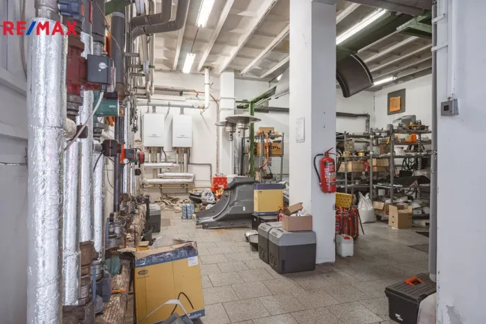 Prodej výrobních prostor, Okříšky, Za tratí, 2224 m2