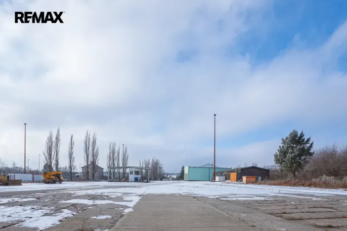 Prodej výrobních prostor, Okříšky, Za tratí, 2224 m2