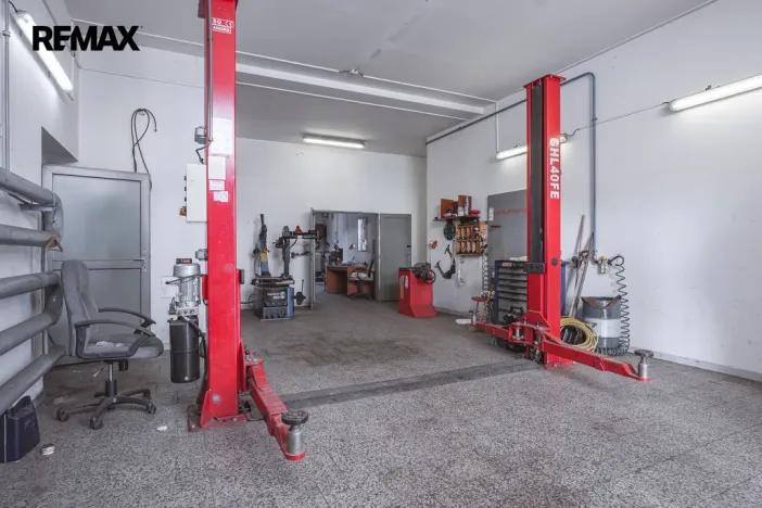 Prodej výrobních prostor, Okříšky, Za tratí, 2224 m2