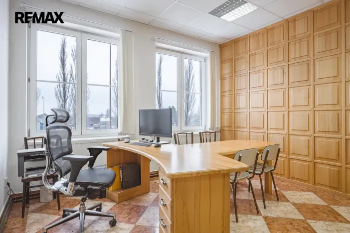 Prodej výrobních prostor, Okříšky, Za tratí, 2224 m2