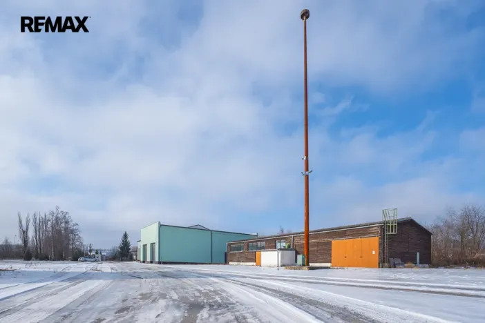 Prodej výrobních prostor, Okříšky, Za tratí, 2224 m2