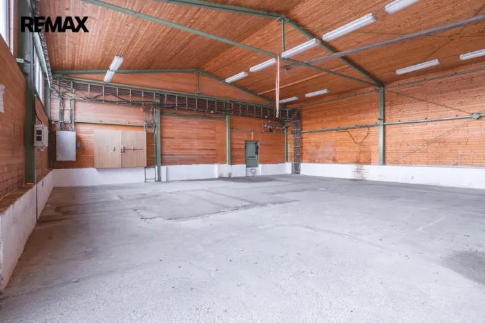 Prodej výrobních prostor, Okříšky, Za tratí, 2224 m2