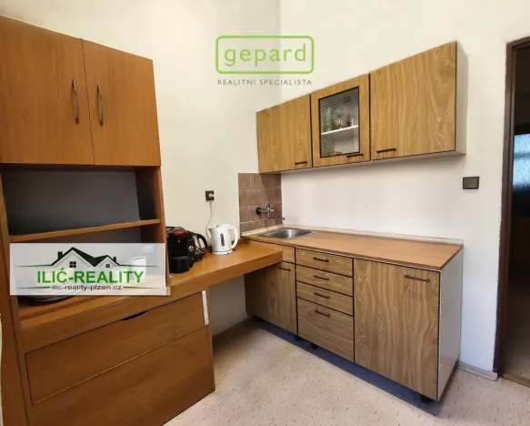 Pronájem kanceláře, Plzeň, Na Roudné, 45 m2