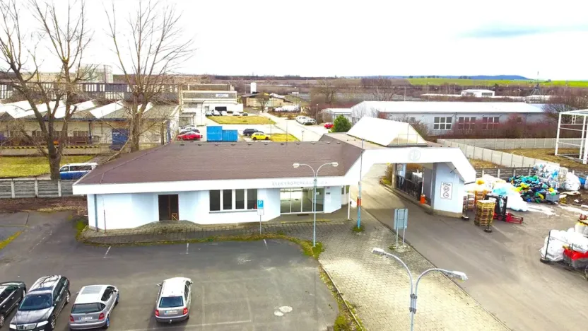 Pronájem skladu, Louny, Postoloprtská, 2200 m2