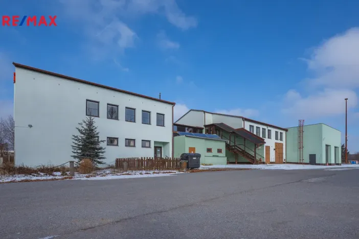 Prodej komerčního pozemku, Okříšky, Za tratí, 34555 m2