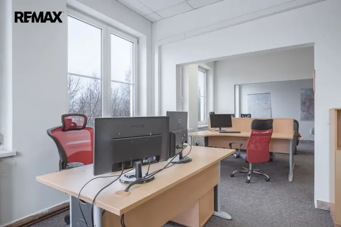 Prodej komerčního pozemku, Okříšky, Za tratí, 34555 m2