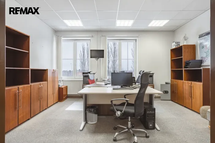 Prodej komerčního pozemku, Okříšky, Za tratí, 34555 m2