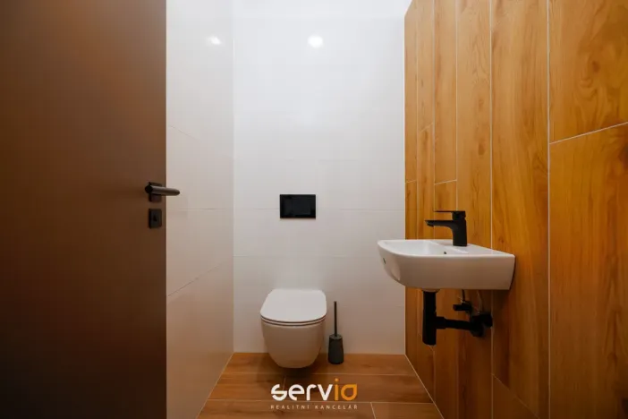 Pronájem kanceláře, Brno, Úlehlova, 94 m2