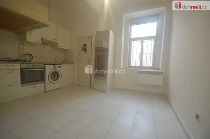 Pronájem bytu 1+kk, Praha - Nusle, Na Pankráci, 25 m2