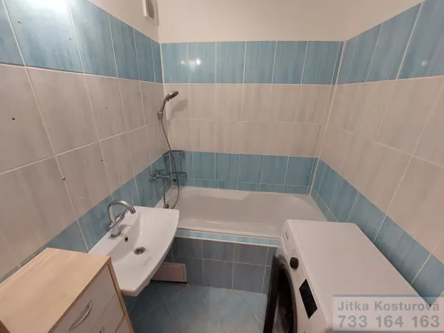 Pronájem bytu 2+1, Krnov - Pod Cvilínem, SPC G, 55 m2