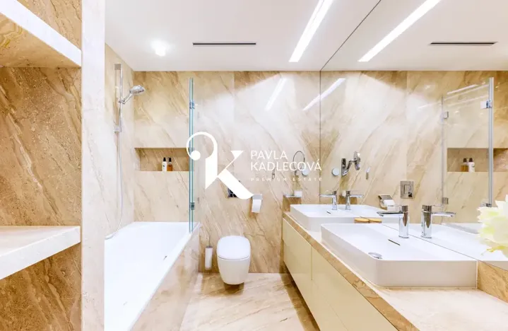 Prodej bytu 4+kk, Praha - Karlín, Karolinská, 200 m2