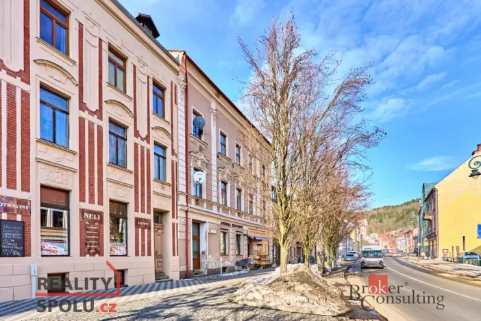 Prodej bytu 2+1, Nejdek, náměstí Karla IV., 70 m2