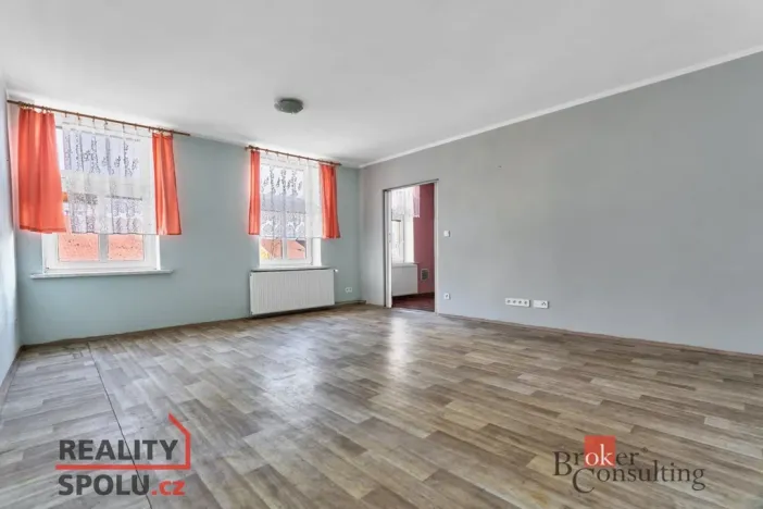 Prodej bytu 2+1, Nejdek, náměstí Karla IV., 70 m2