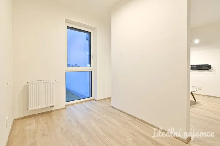 Pronájem bytu 2+kk, Brno, Líšeňská, 34 m2
