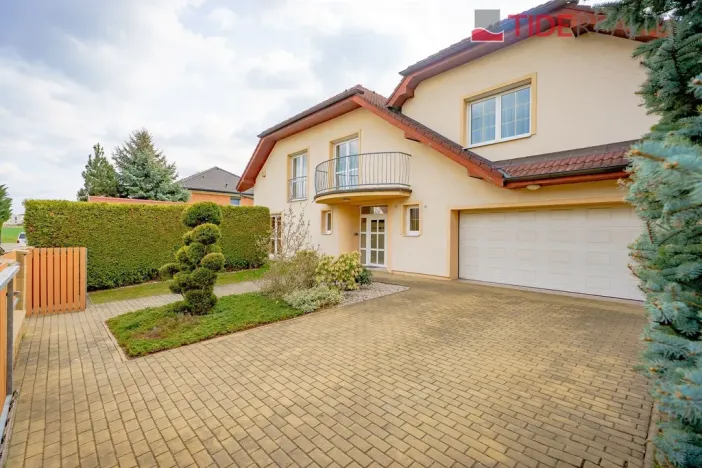 Pronájem vily, Jesenice, V Zátiší, 290 m2