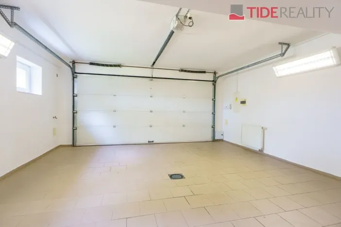 Pronájem vily, Jesenice, V Zátiší, 290 m2