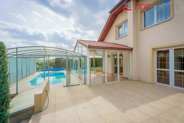 Pronájem vily, Jesenice, V Zátiší, 290 m2