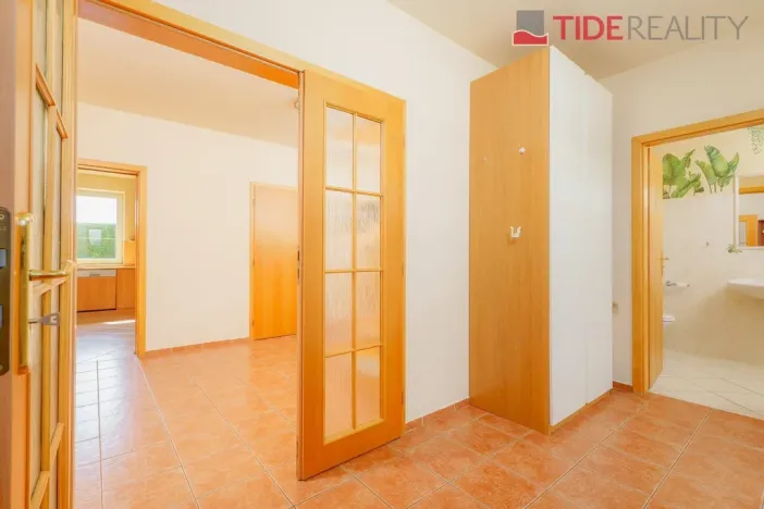 Pronájem vily, Jesenice, V Zátiší, 290 m2