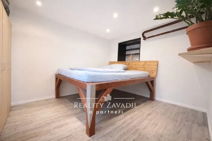 Pronájem bytu 2+1, Praha - Radotín, Na Výšince, 42 m2