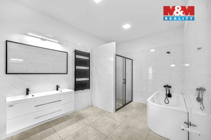 Prodej rodinného domu, Hradec Králové - Kukleny, Pražská třída, 91 m2