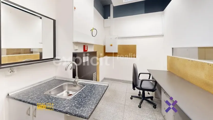 Pronájem obchodního prostoru, Zlín, Kvítková, 37 m2