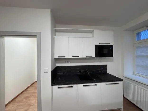Pronájem bytu 2+kk, Praha - Břevnov, Na Petynce, 48 m2