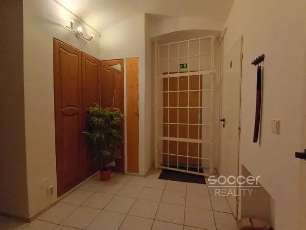 Pronájem bytu 2+kk, Praha - Holešovice, Jirečkova, 60 m2