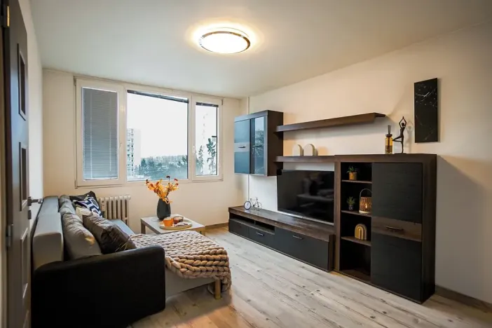 Prodej bytu 2+kk, Praha - Prosek, Ctěnická, 39 m2