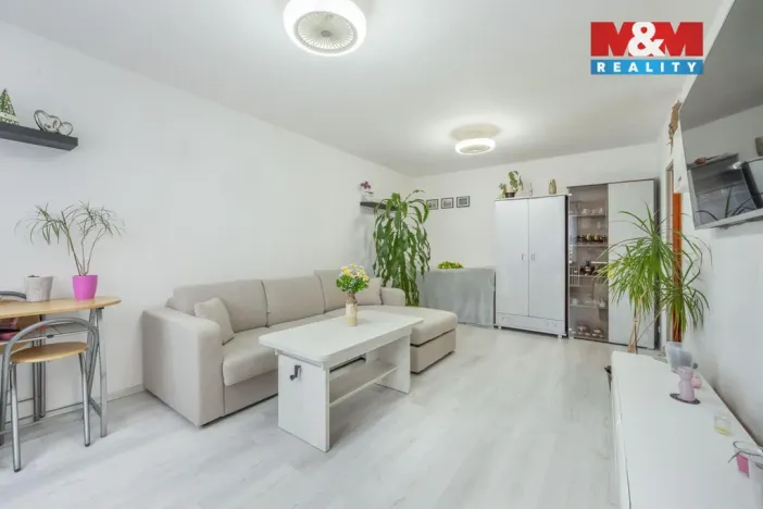 Prodej bytu 1+kk, Kladno - Kročehlavy, Holandská, 33 m2