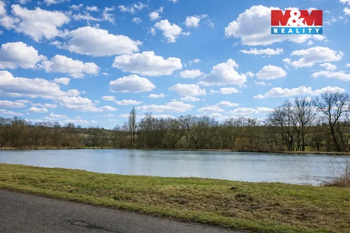 Prodej zahrady, Hoštka, 1330 m2