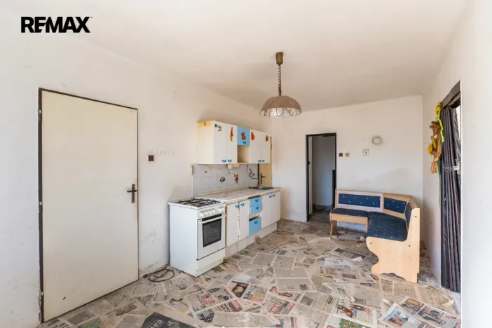 Prodej rodinného domu, Lešany, 192 m2