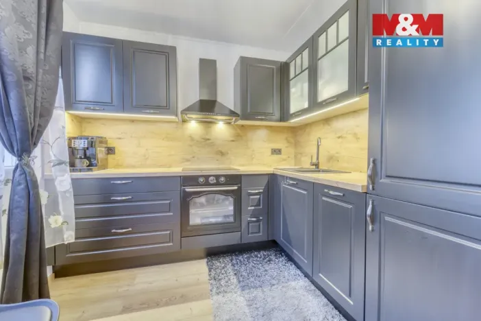 Prodej bytu 2+1, Plzeň - Jižní Předměstí, Skupova, 62 m2