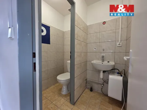 Pronájem komerčního pozemku, Cheb, Evropská, 14 m2