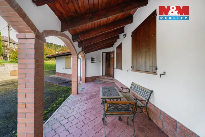 Prodej rodinného domu, Frýdštejn - Sestroňovice, 387 m2